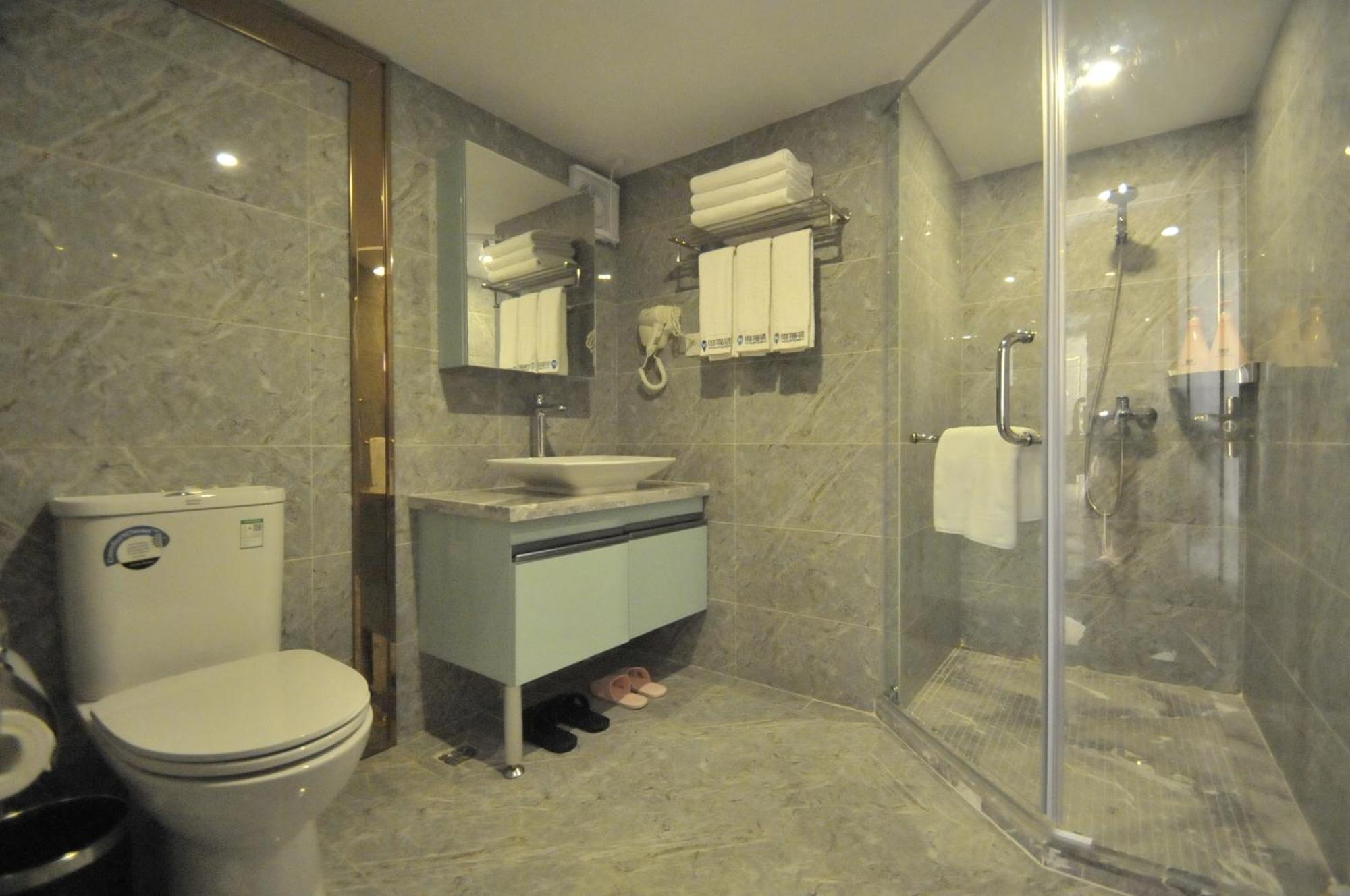 Waifiden Duplex Hotel Apartment Zhongyong Jinyu Branch-Free Shuttle Bus During The Canton Fair Exteriör bild