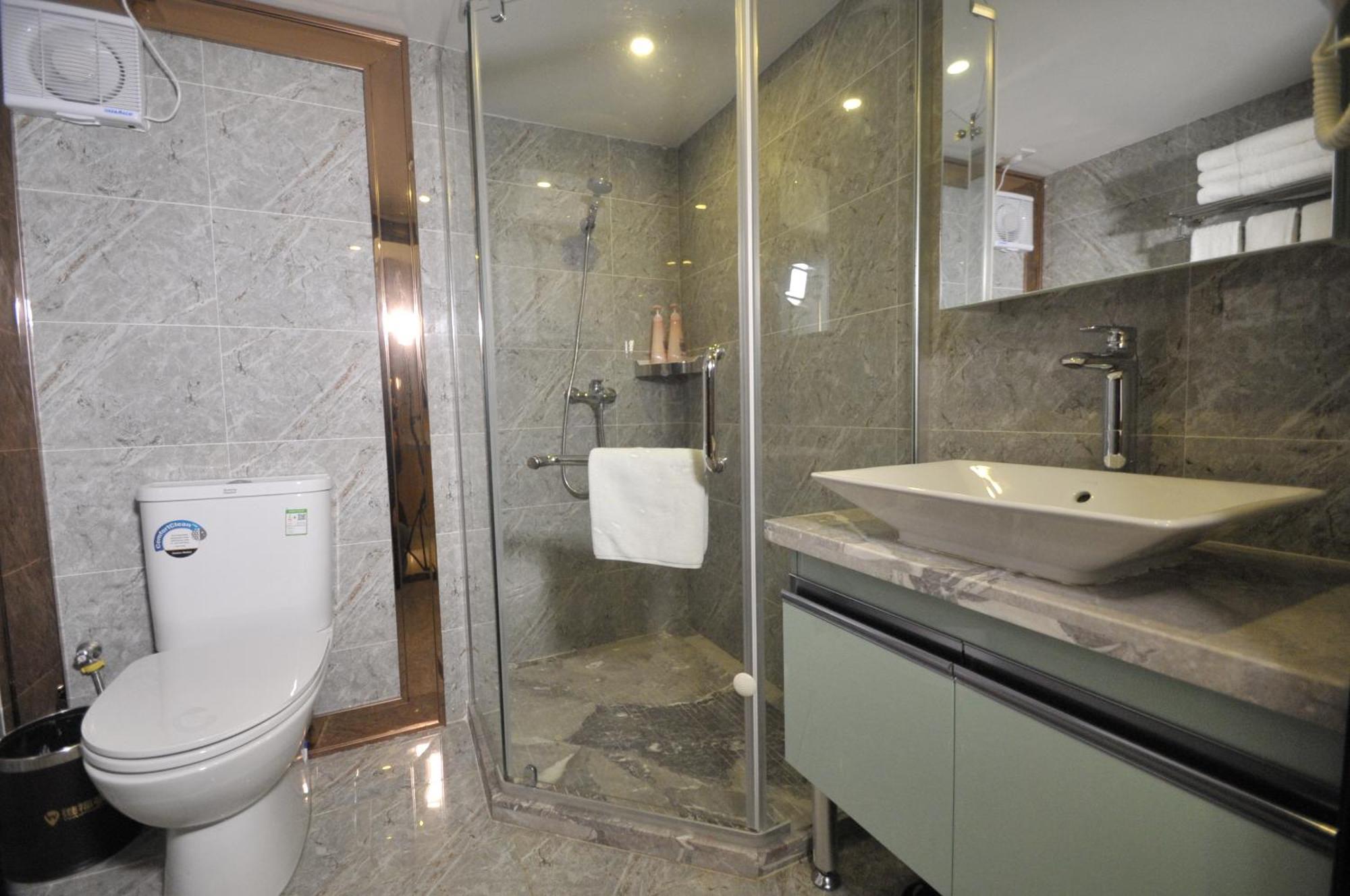 Waifiden Duplex Hotel Apartment Zhongyong Jinyu Branch-Free Shuttle Bus During The Canton Fair Exteriör bild