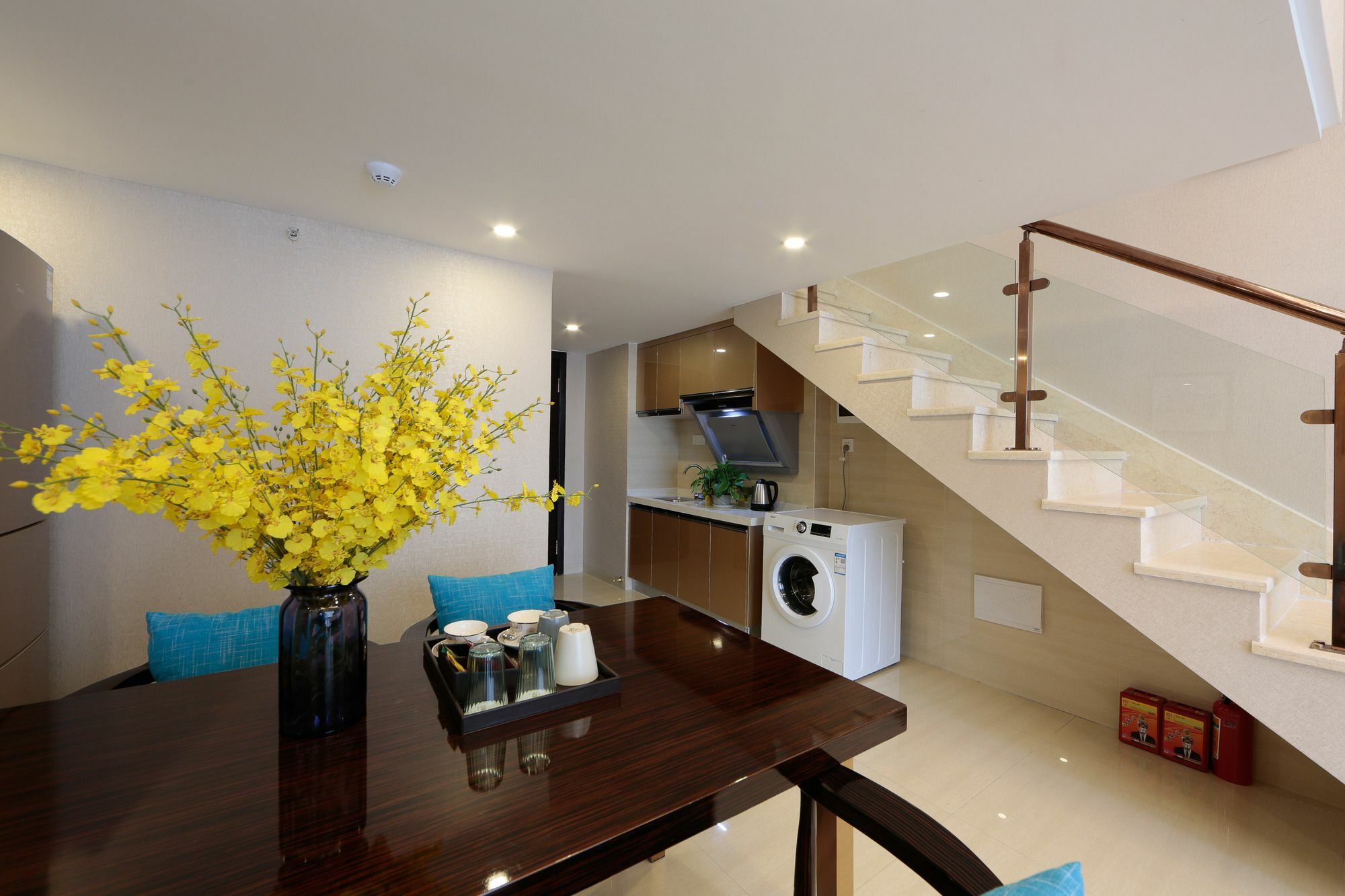 Waifiden Duplex Hotel Apartment Zhongyong Jinyu Branch-Free Shuttle Bus During The Canton Fair Exteriör bild