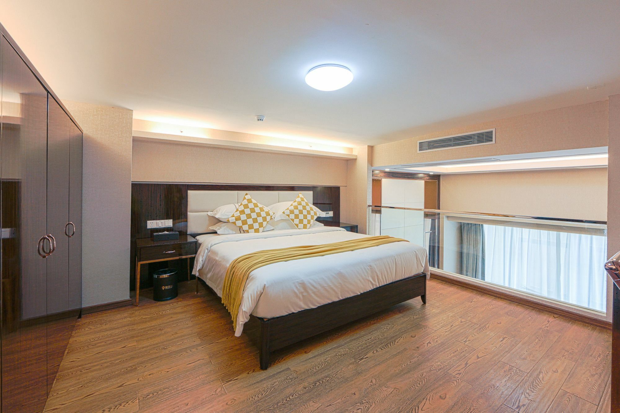 Waifiden Duplex Hotel Apartment Zhongyong Jinyu Branch-Free Shuttle Bus During The Canton Fair Exteriör bild
